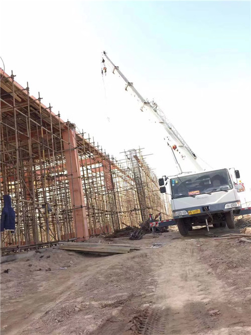 乌兰察布市吊车作业的安全注意事项有哪些？