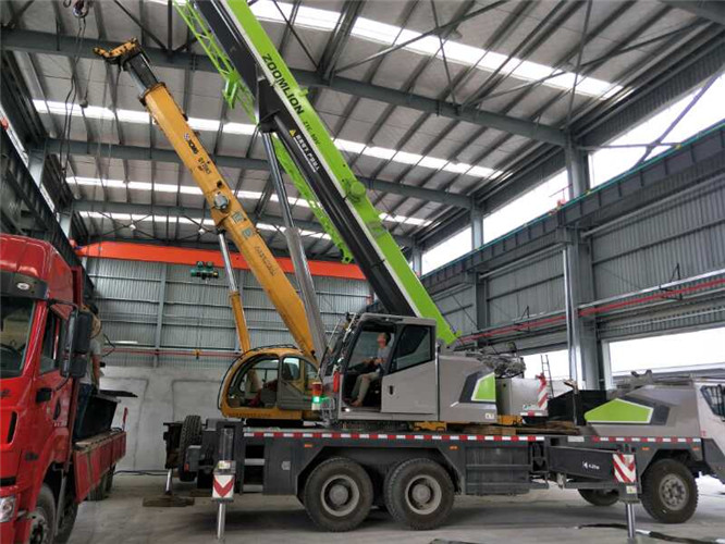 乌兰察布市高空车出租需要注意哪些安全事项？